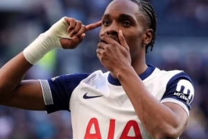 理查利森声援特尔：胜负对错都是比赛的一部分，但种族歧视不是