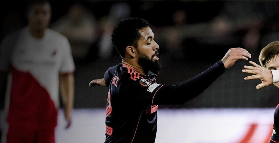 爱游戏官网-天空体育：若维拉想买断道格拉斯-路易斯，转会费不会高